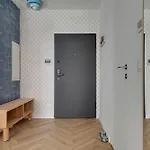 Doki Living - & Foodhall By Downtown Gdańsk